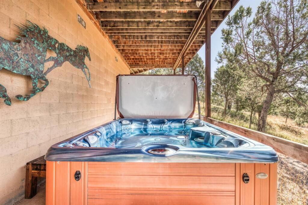 Perk Canyon Hidden Acres-Hot Tub-Gas Fireplace رويدوسو، نيومكسيكو المظهر الخارجي الصورة