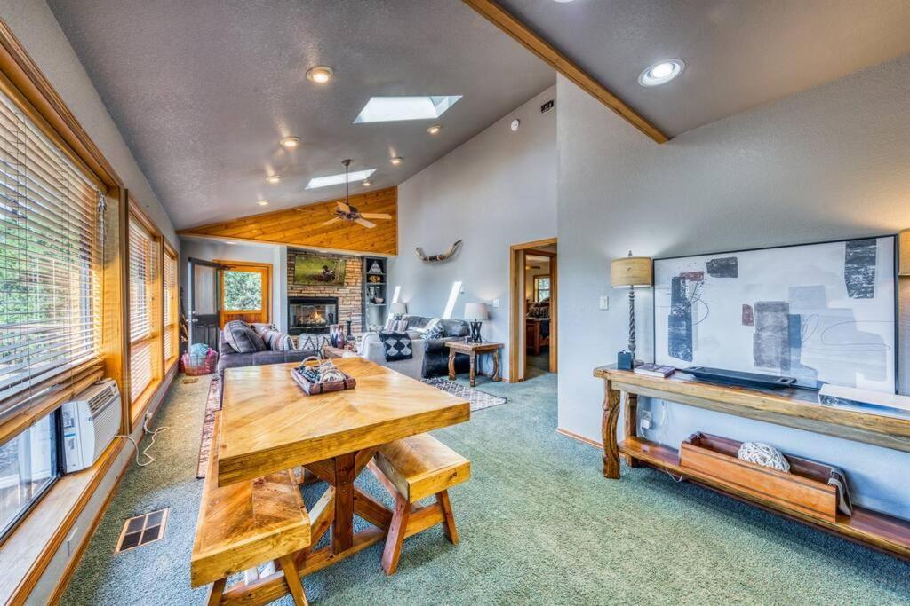Perk Canyon Hidden Acres-Hot Tub-Gas Fireplace رويدوسو، نيومكسيكو المظهر الخارجي الصورة