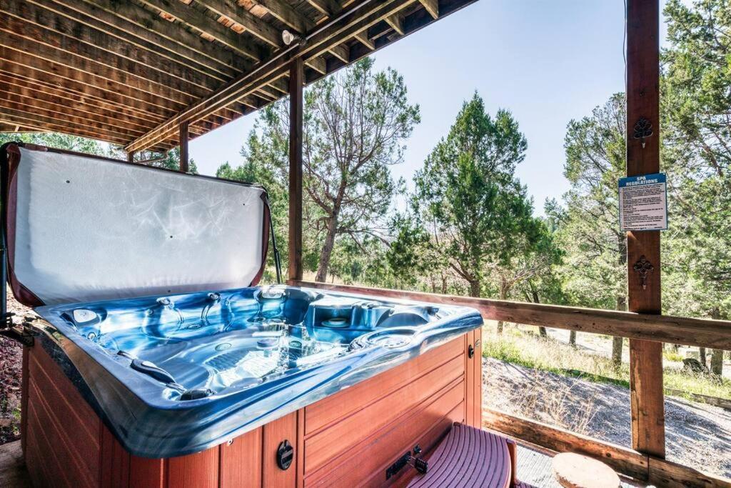 Perk Canyon Hidden Acres-Hot Tub-Gas Fireplace رويدوسو، نيومكسيكو المظهر الخارجي الصورة