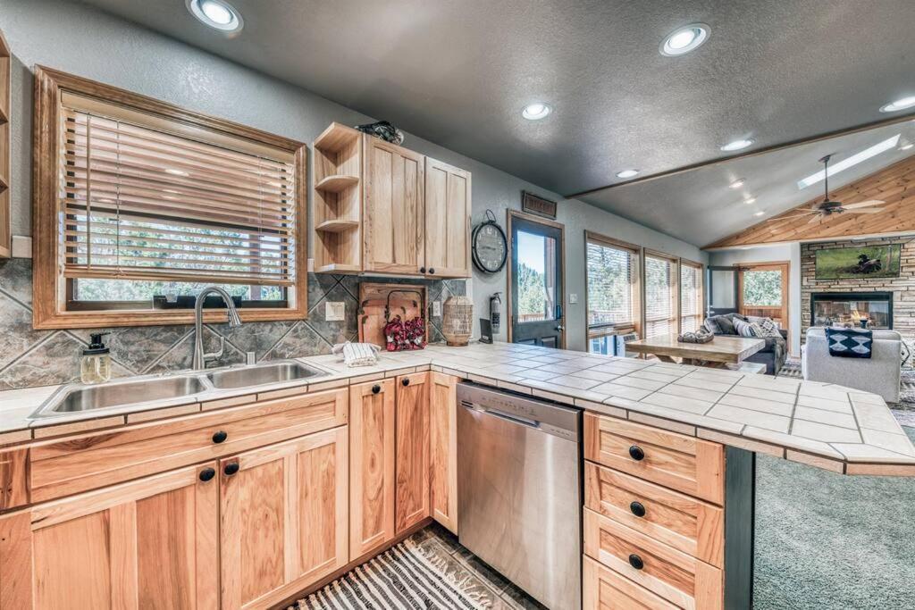 Perk Canyon Hidden Acres-Hot Tub-Gas Fireplace رويدوسو، نيومكسيكو المظهر الخارجي الصورة